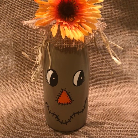 Scarecrow Wine Bottle - Picture 2 of 2